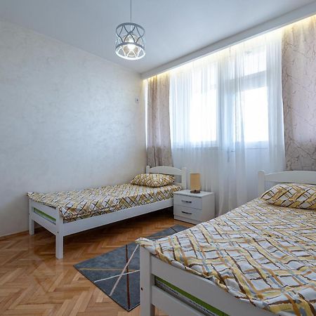 Clock Tower Lux Apartment ポドゴリツァ エクステリア 写真